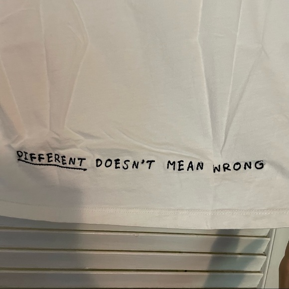 Cropped Tee - Picture 4 of 4